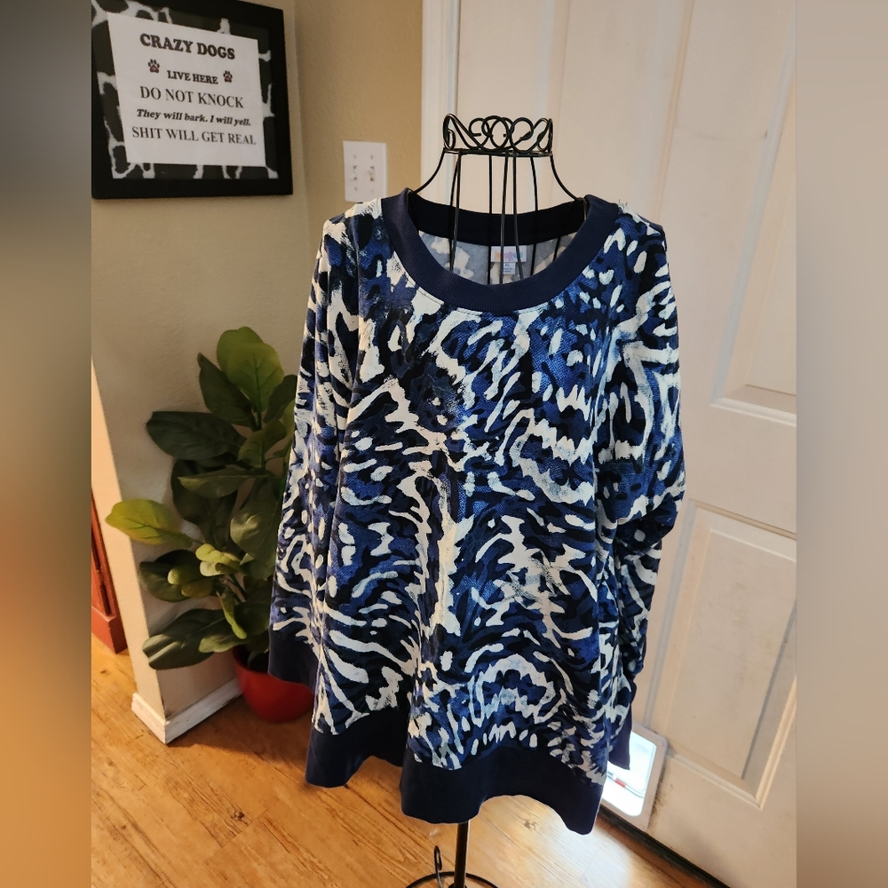 Lularoe Hannah sweatshirt